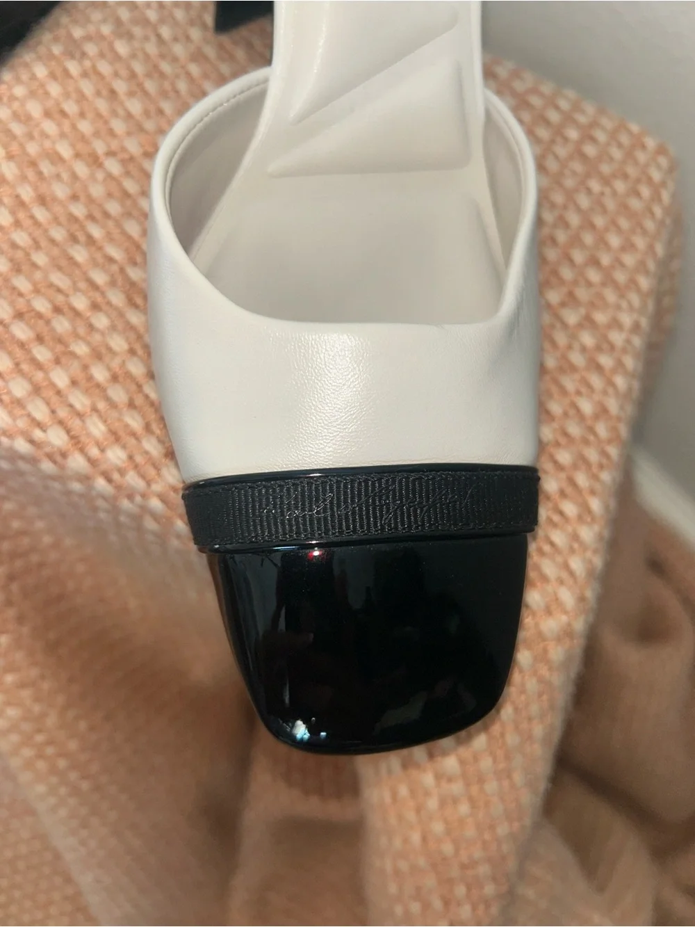 NEW KARL LAGERFELD PARIS Women's Sapphira High Heel Pumps Sz 7.5